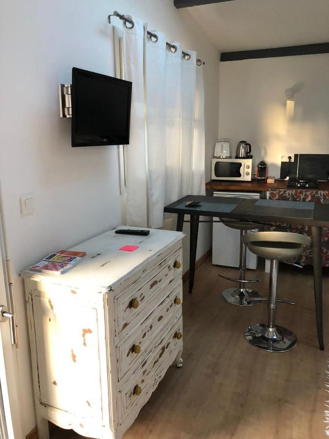 오르보 Charmant Logement Avec Parking 아파트 외부 사진